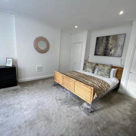 Fantastic Spacious Garden Flat With Own Private Entrance Londres Exterior foto