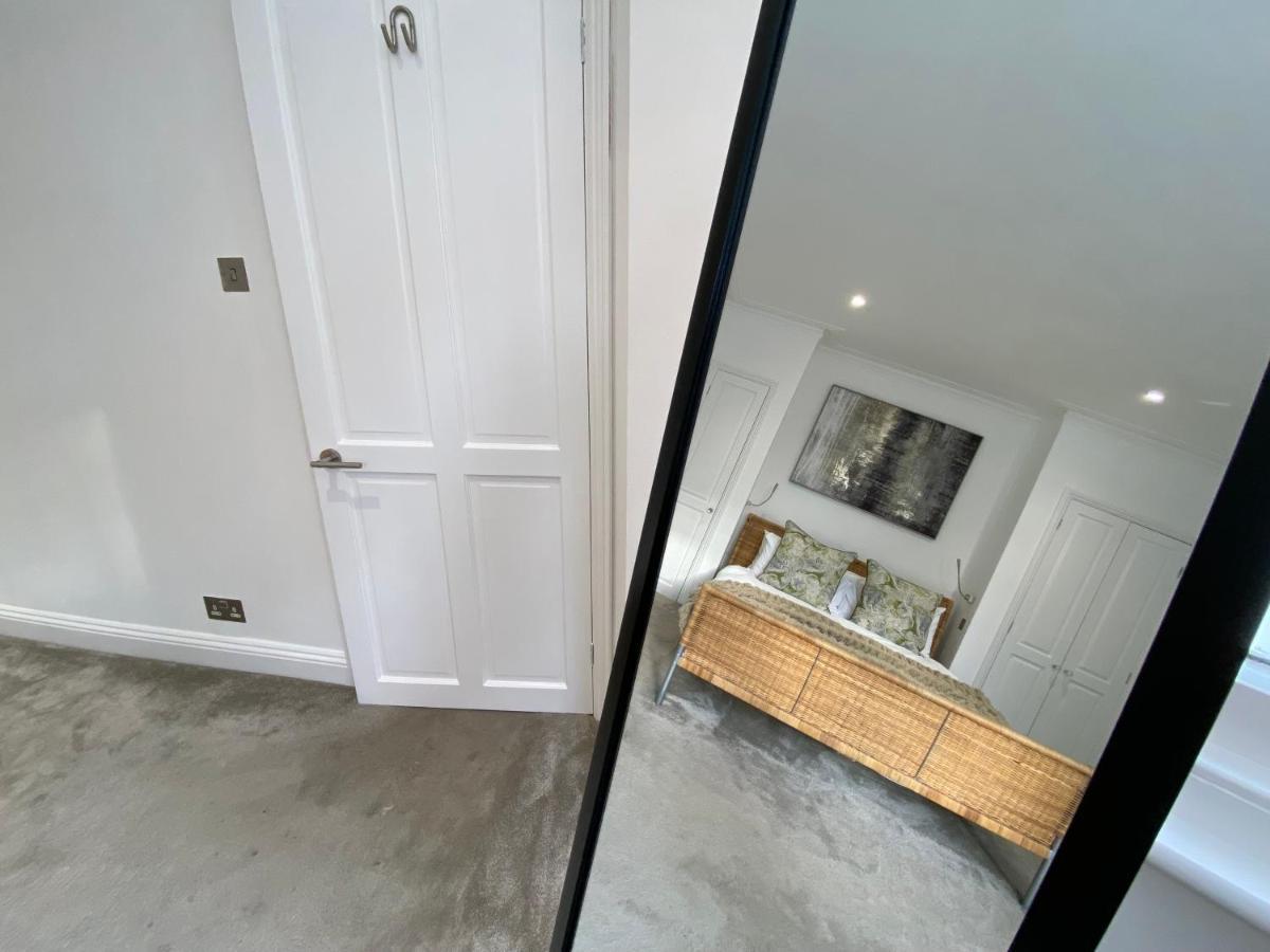 Fantastic Spacious Garden Flat With Own Private Entrance Londres Exterior foto
