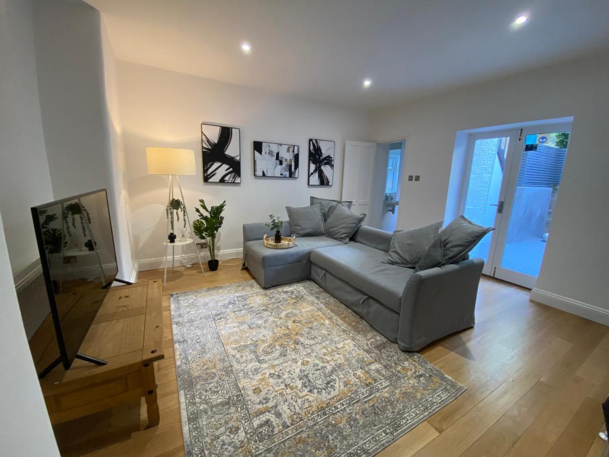 Fantastic Spacious Garden Flat With Own Private Entrance Londres Exterior foto