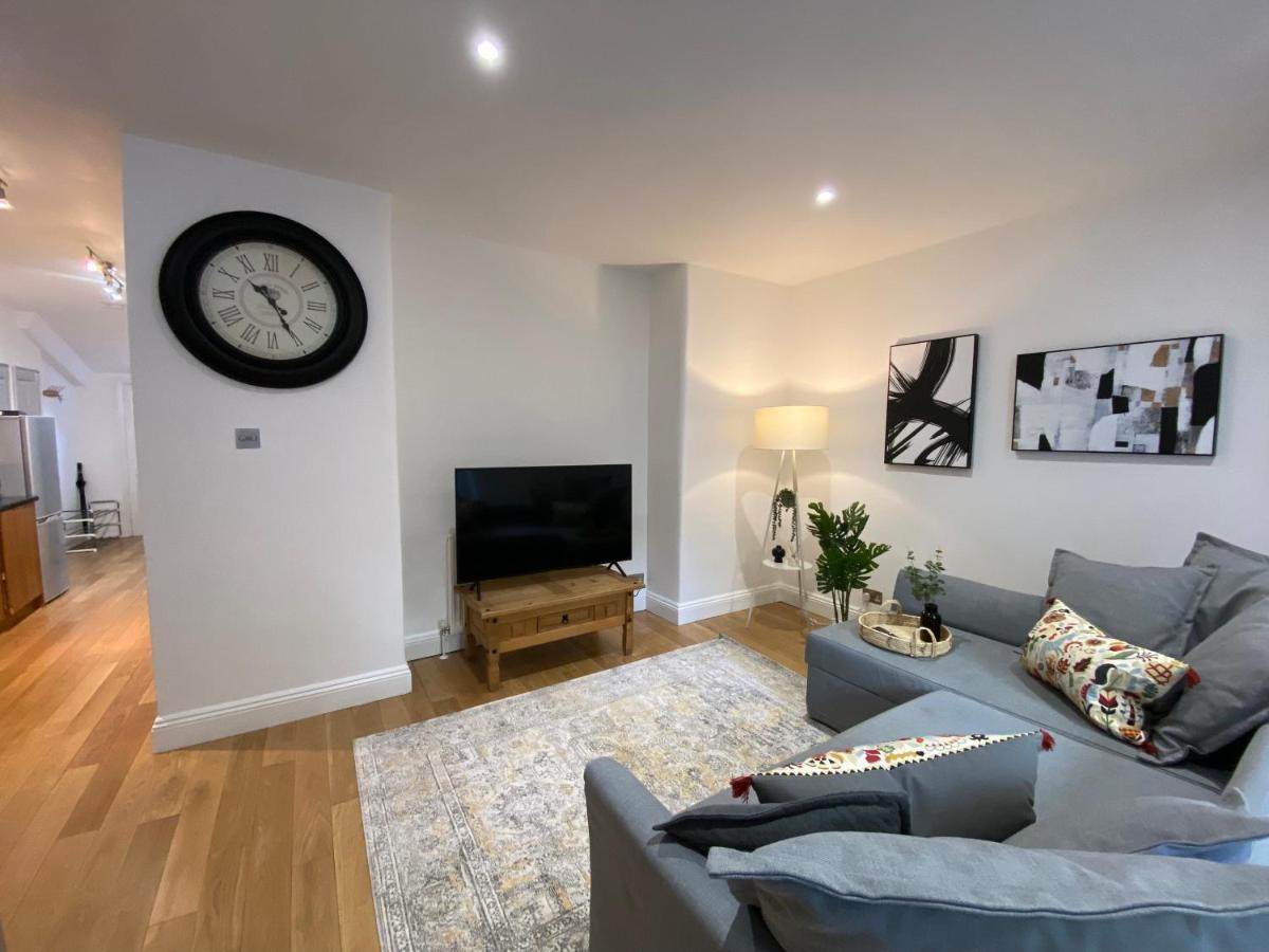 Fantastic Spacious Garden Flat With Own Private Entrance Londres Exterior foto