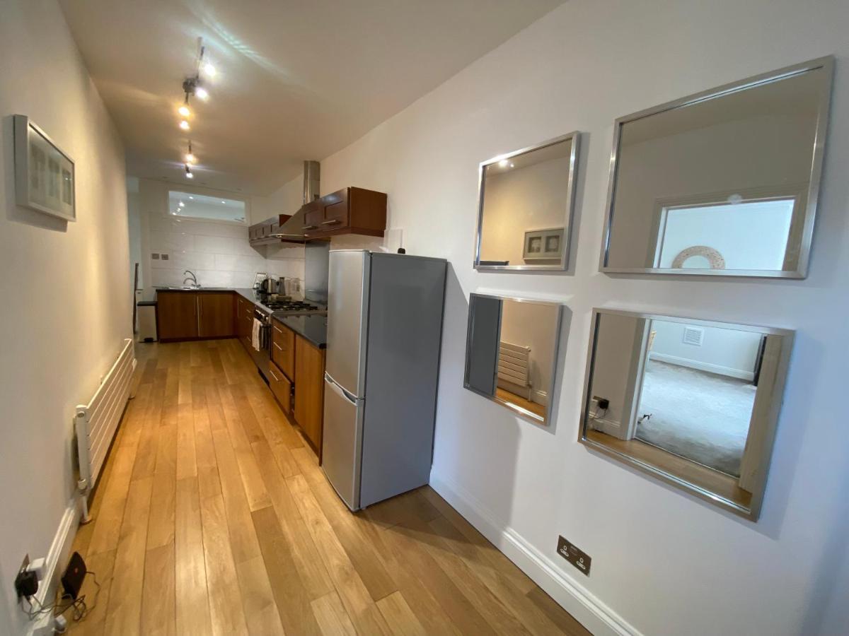 Fantastic Spacious Garden Flat With Own Private Entrance Londres Exterior foto